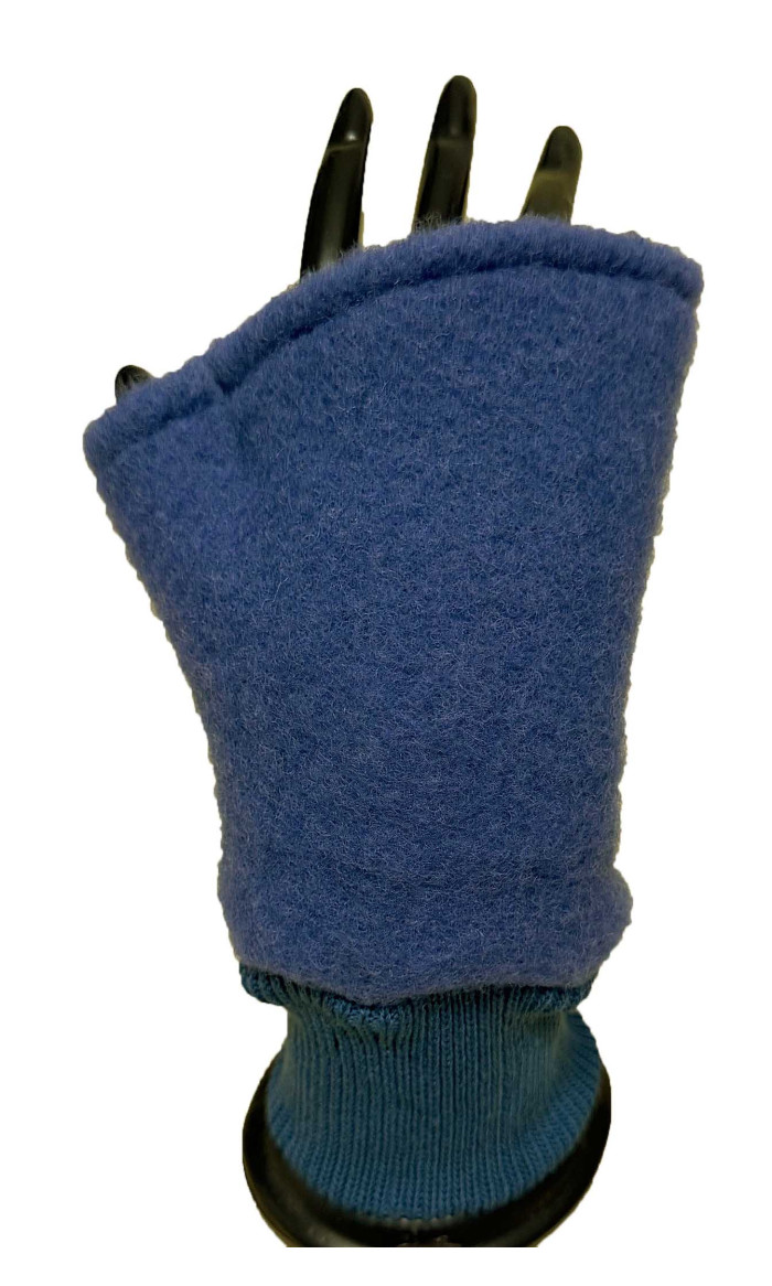 mitaines laine des Pyrénées bleu en stock